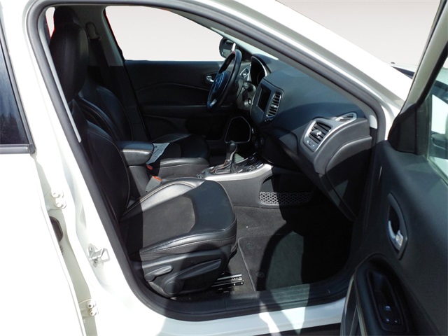 2020 Jeep Compass Latitude photo 14