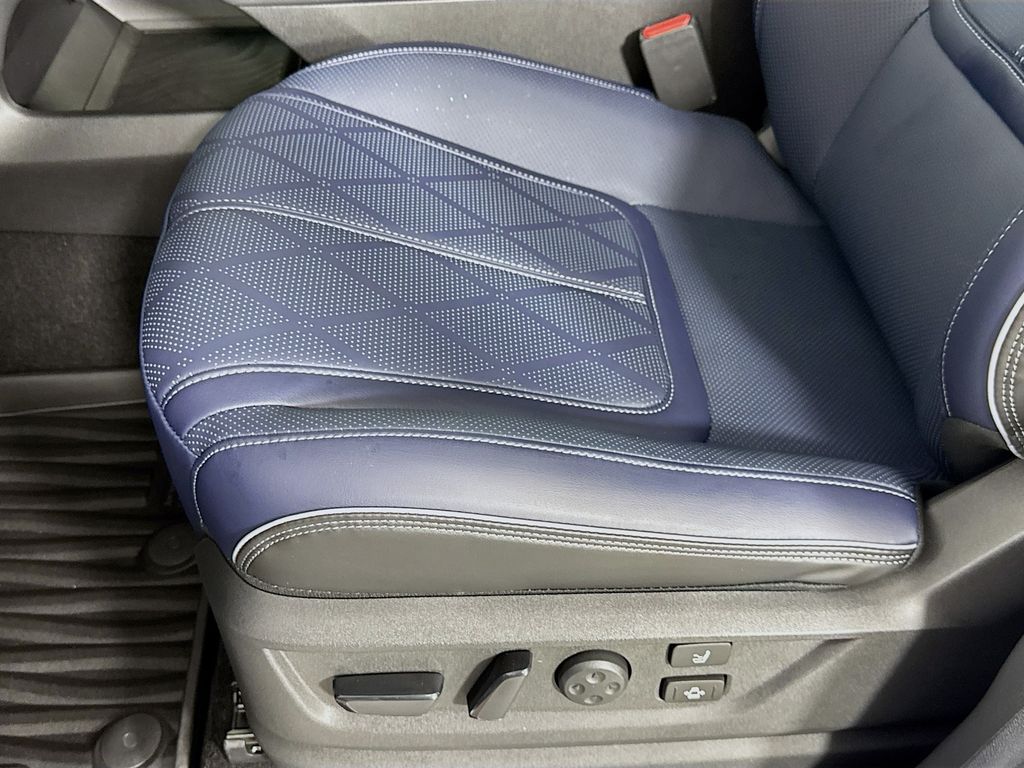 2026 Infiniti QX80 Sensory photo 21