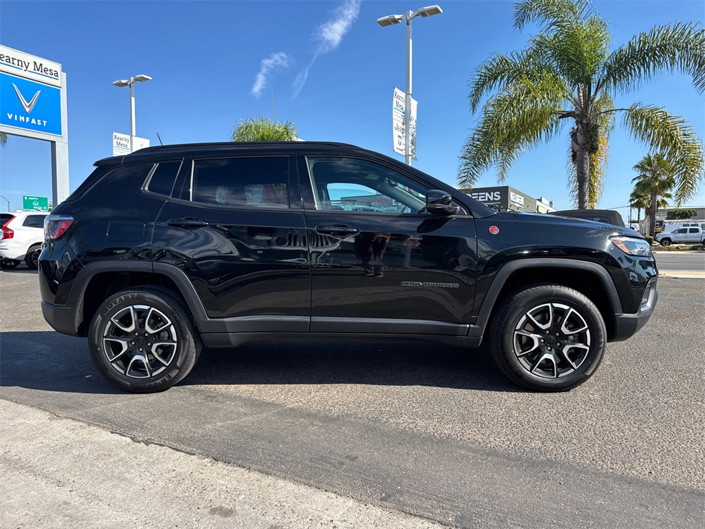 2024 Jeep Compass Trailhawk photo 6