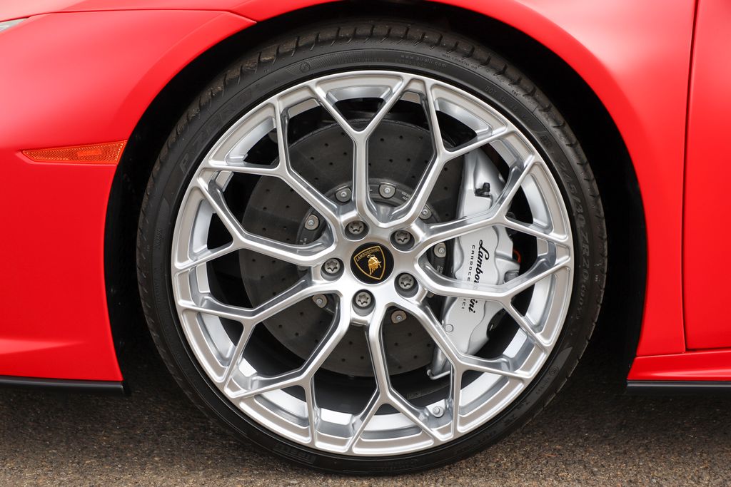 2024 Lamborghini Huracan Evo Spyder photo 11