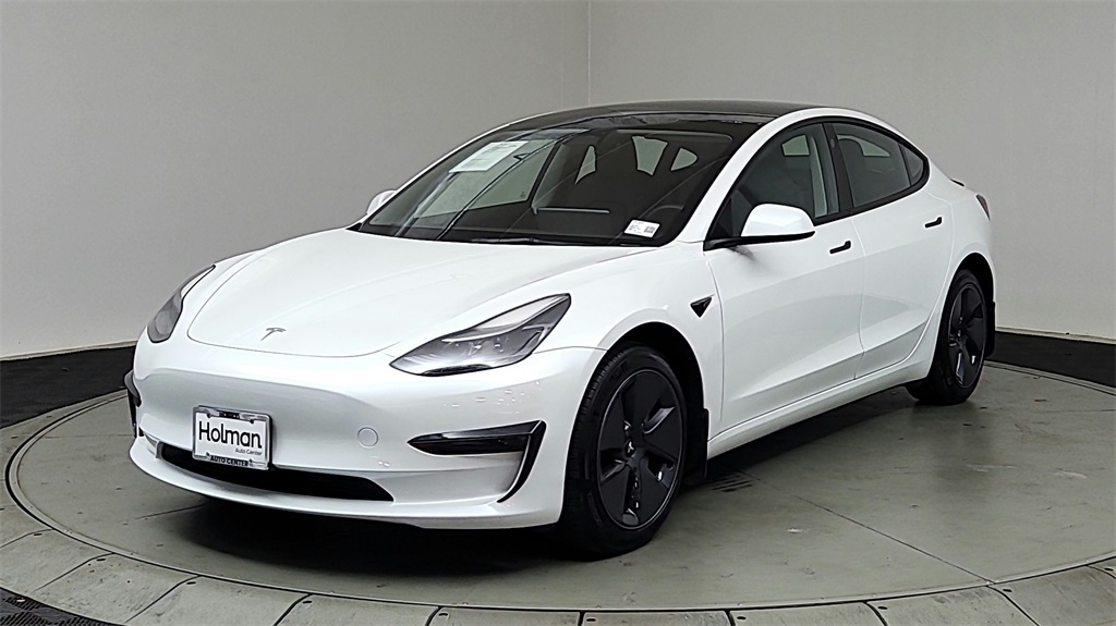 2023 Tesla Model 3 photo 3