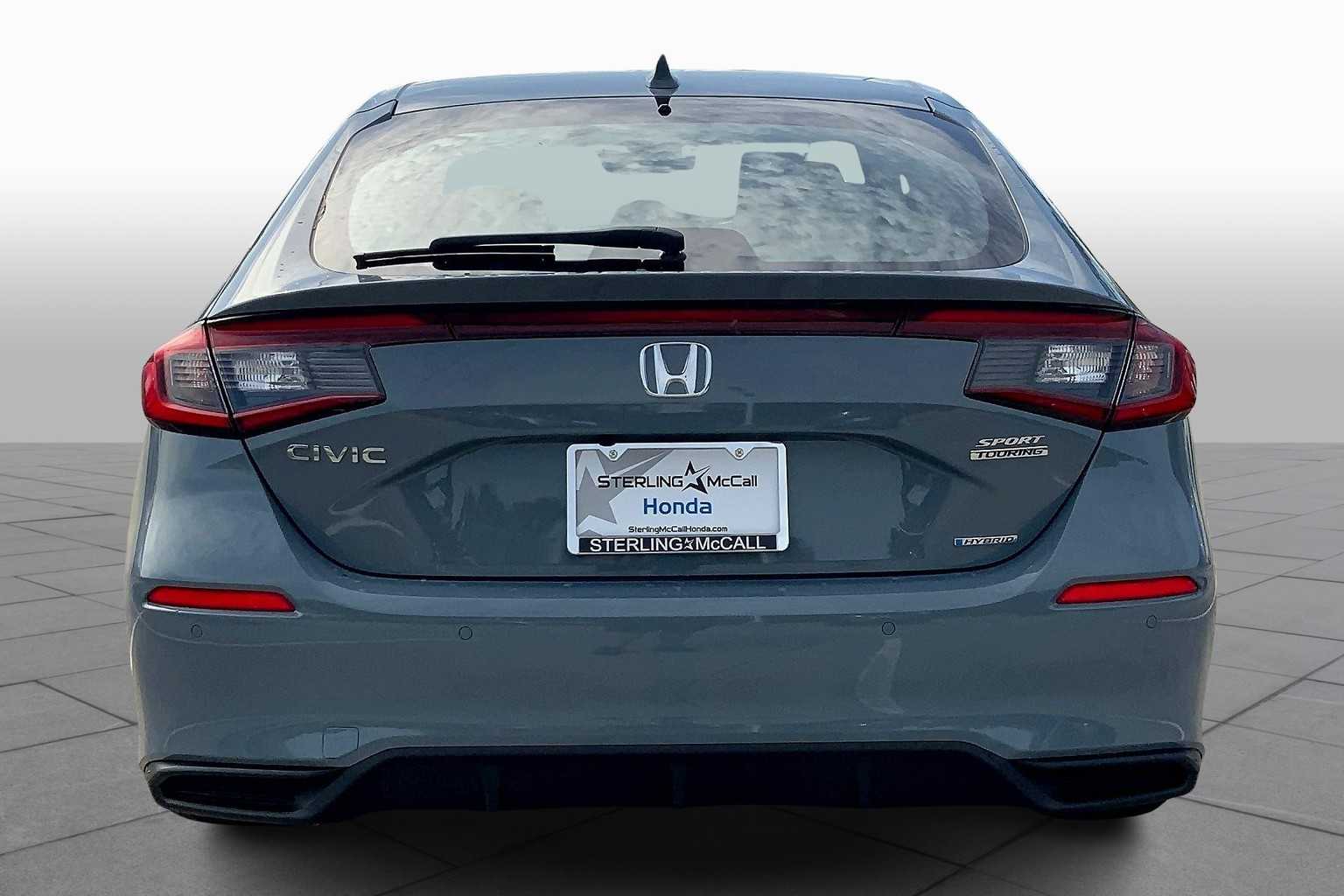 2025 Honda Civic Hatchback Hybrid Sport Touring photo 4