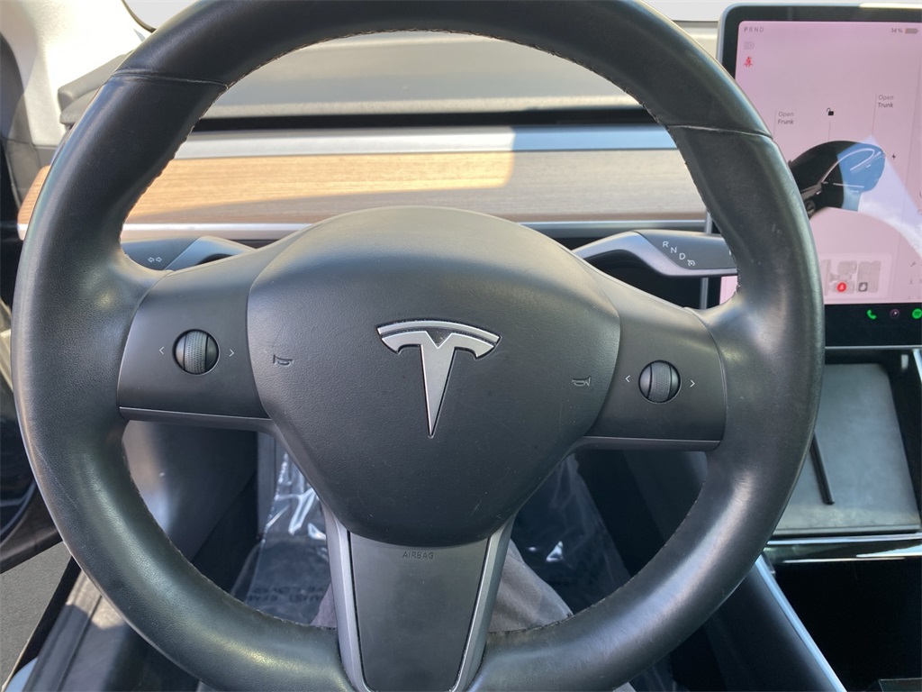 2018 Tesla Model 3 Long Range photo 17