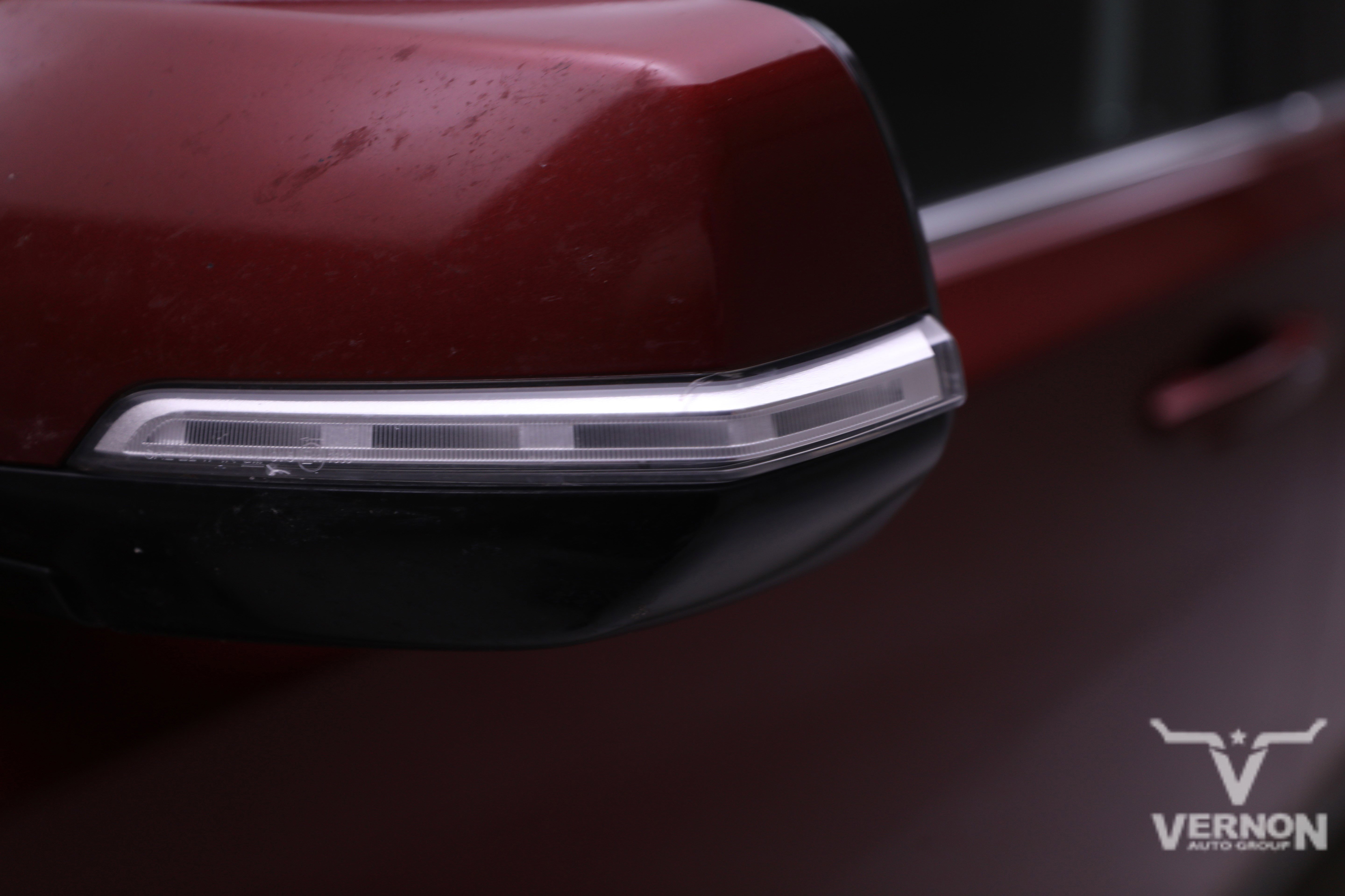 2019 Chevrolet Traverse Leather photo 2