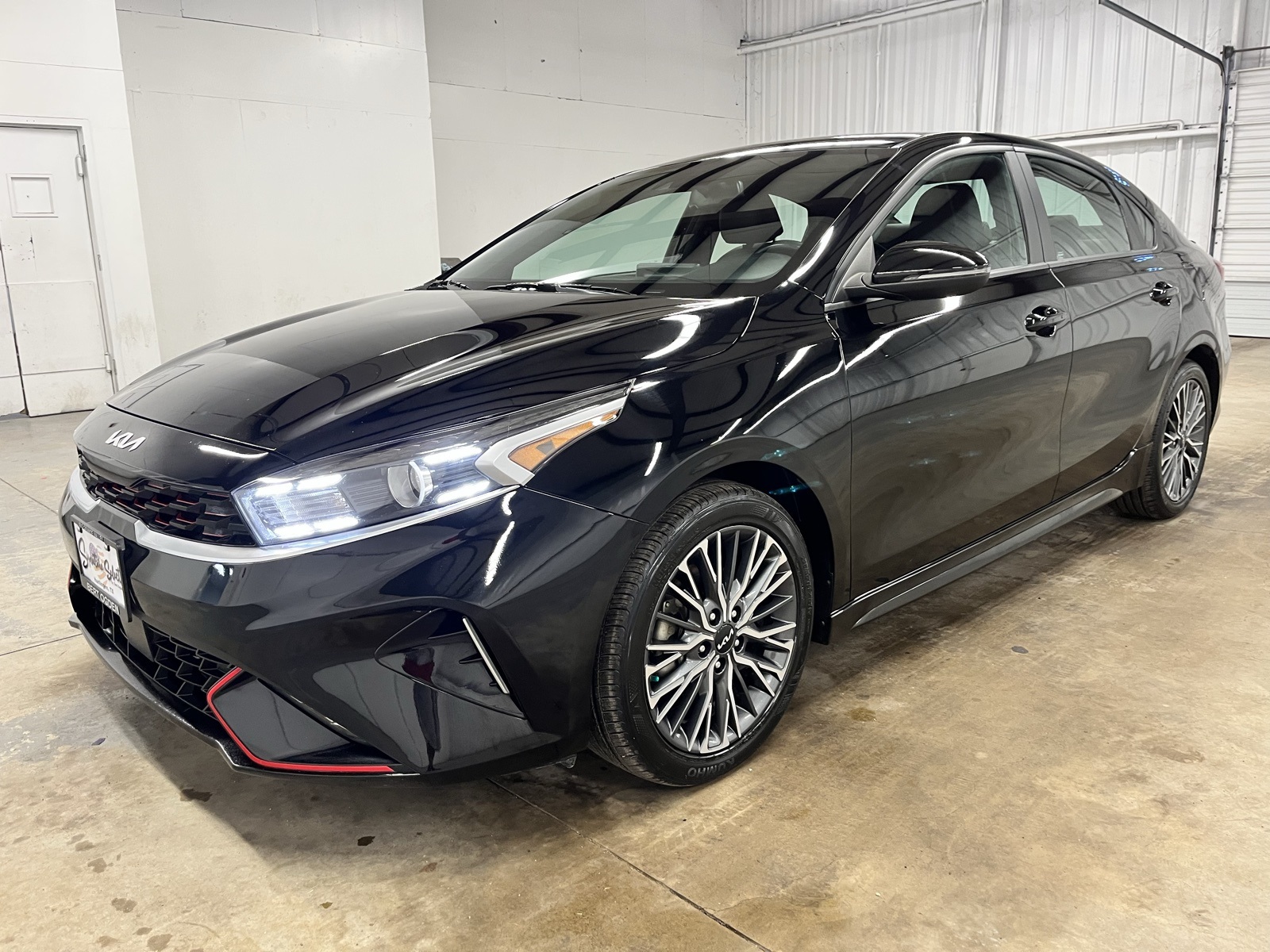 2023 Kia Forte GT-Line photo 3