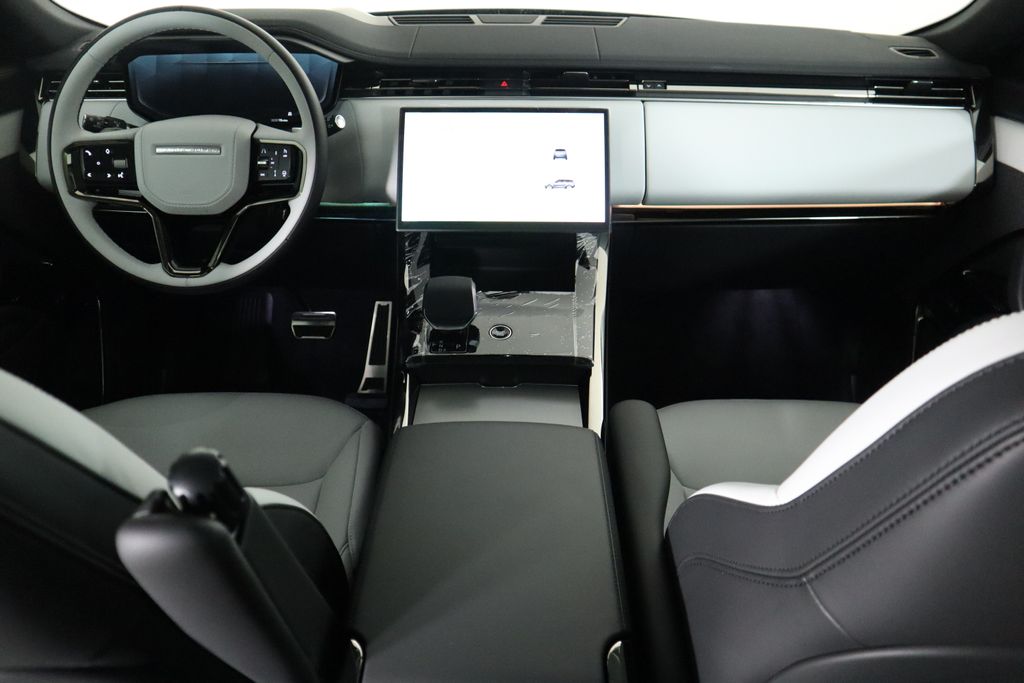 2025 Land Rover Range Rover Sport SE photo 12