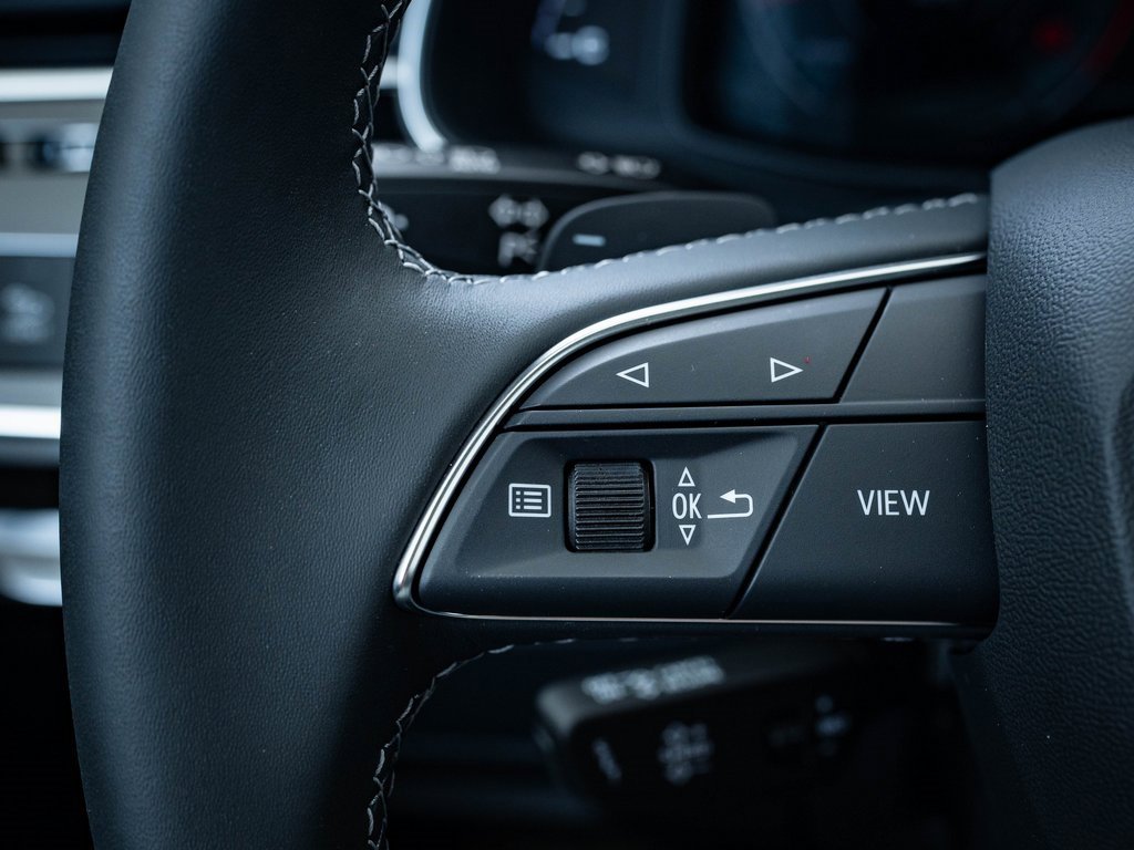 2025 Audi Q7 55 Premium Plus photo 23