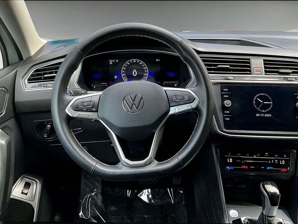2024 Volkswagen Tiguan SE Wolfsburg Edition photo 15