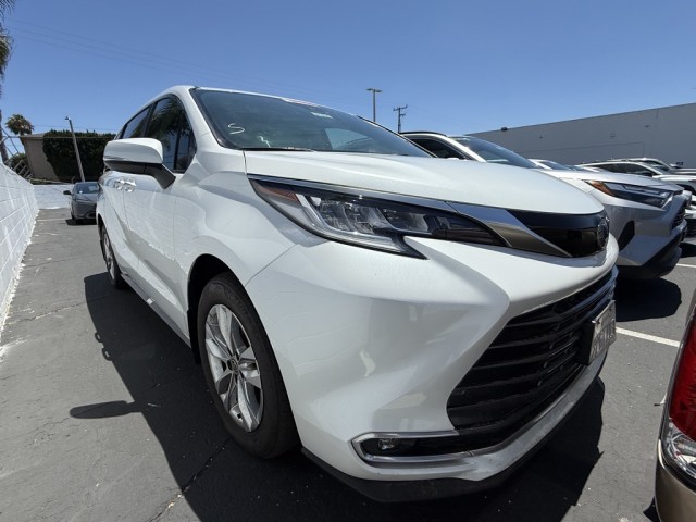 2024 Toyota Sienna Limited