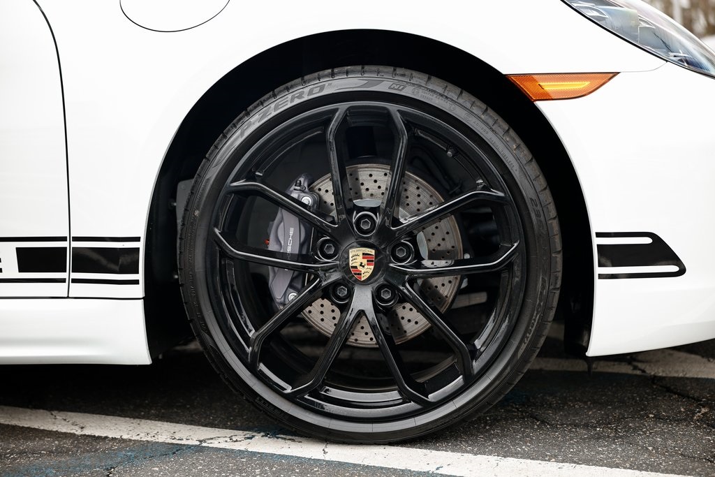 2024 Porsche Boxster photo 11