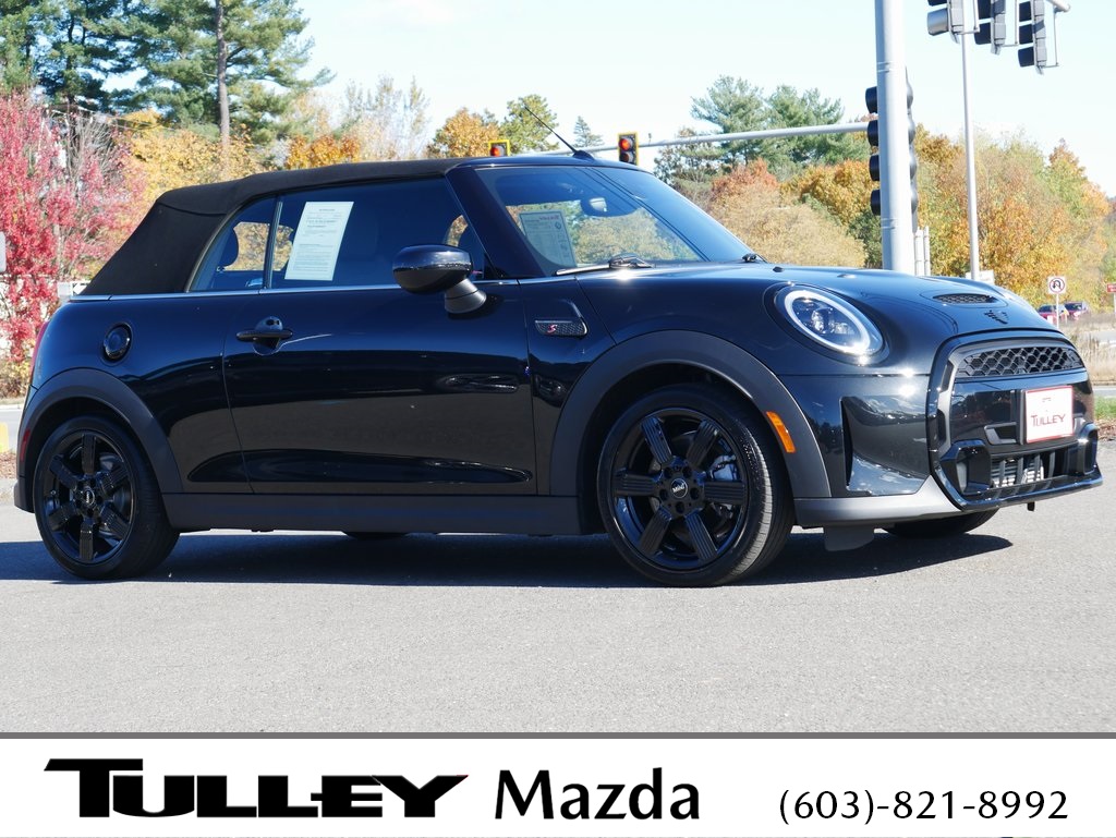 2023 MINI Convertible S's photo