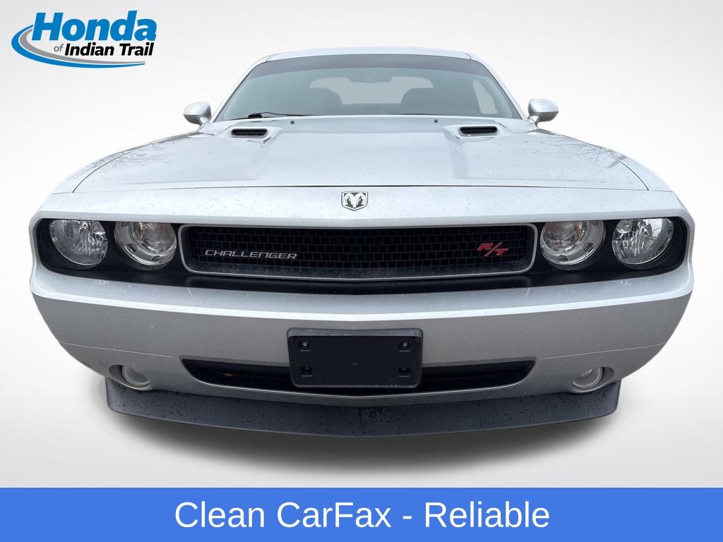 2010 Dodge Challenger R/T photo 2