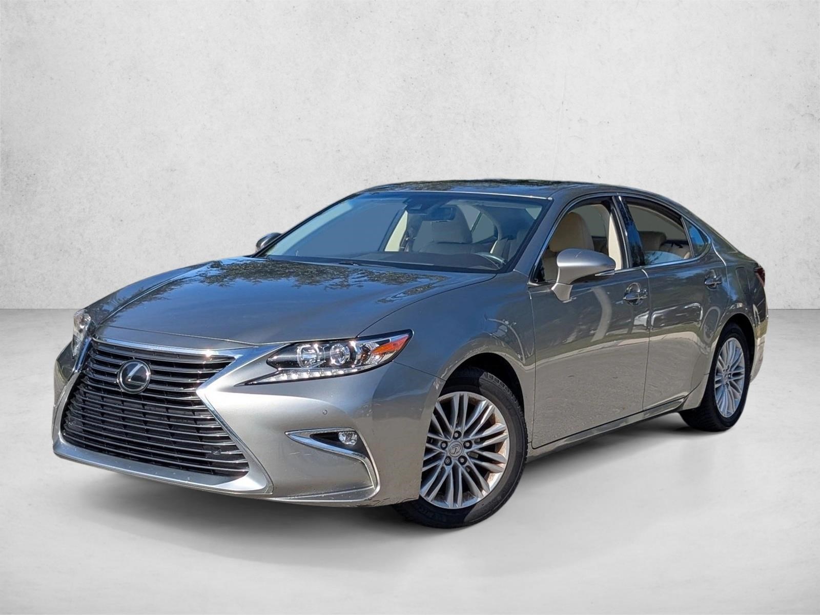 2017 Lexus ES 350's photo