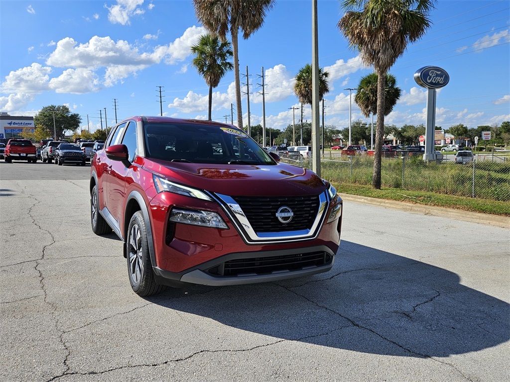 2023 Nissan Rogue SV photo 2