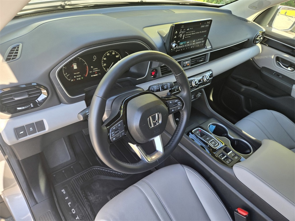2024 Honda Pilot Touring photo 8