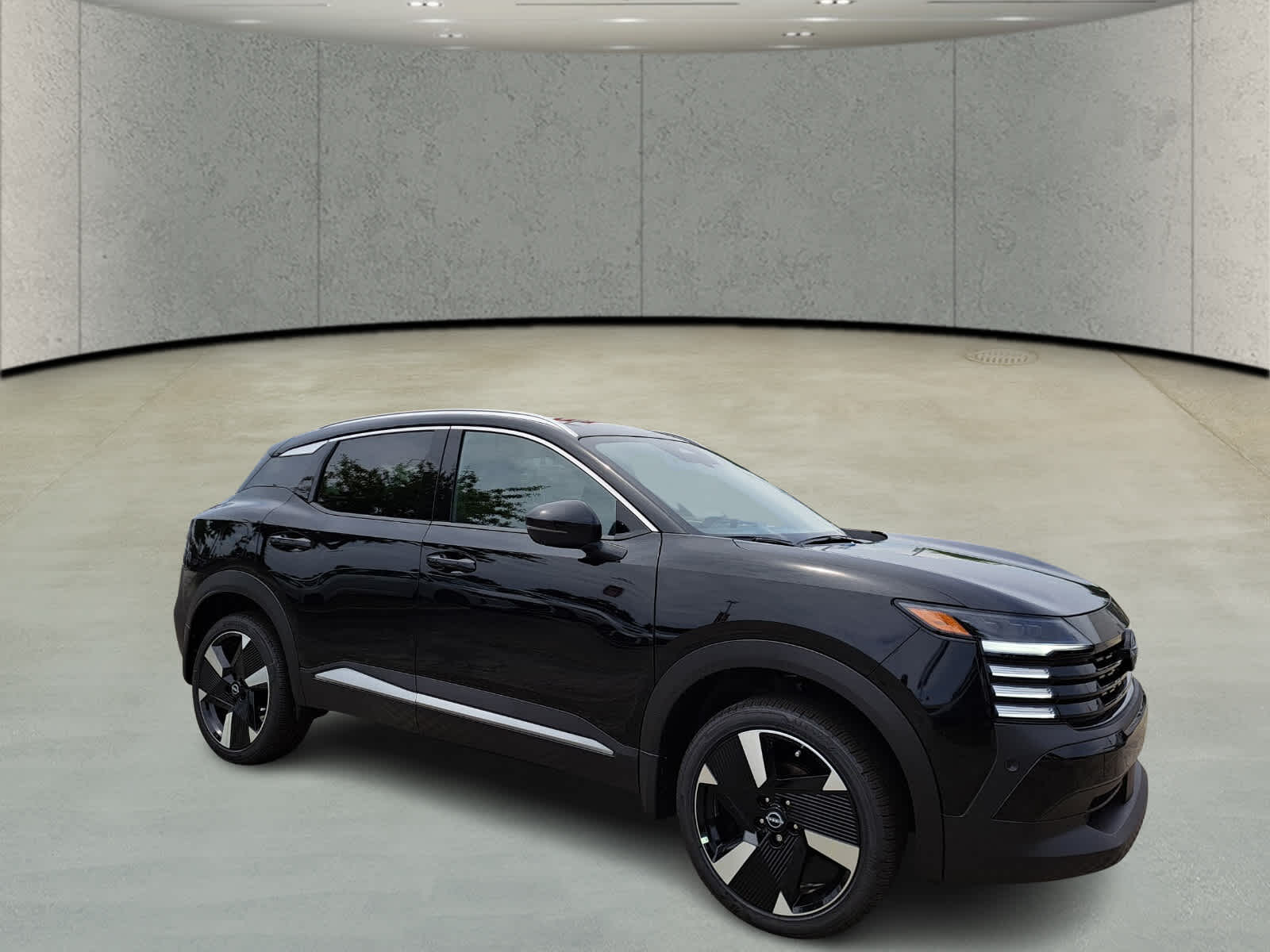 2025 Nissan Kicks SR photo 3