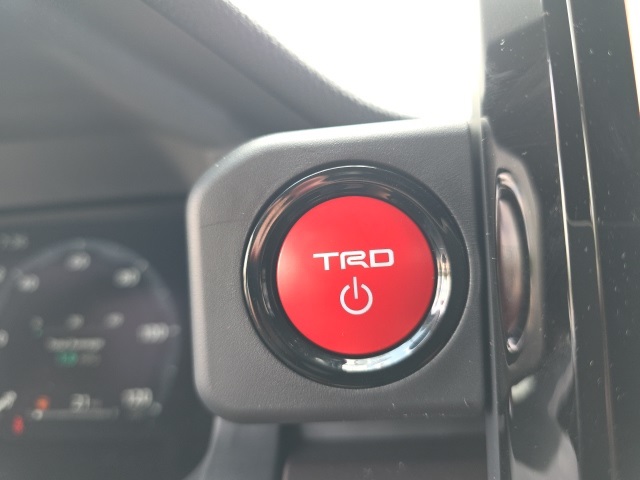 2025 Toyota Tacoma TRD Off-Road photo 24
