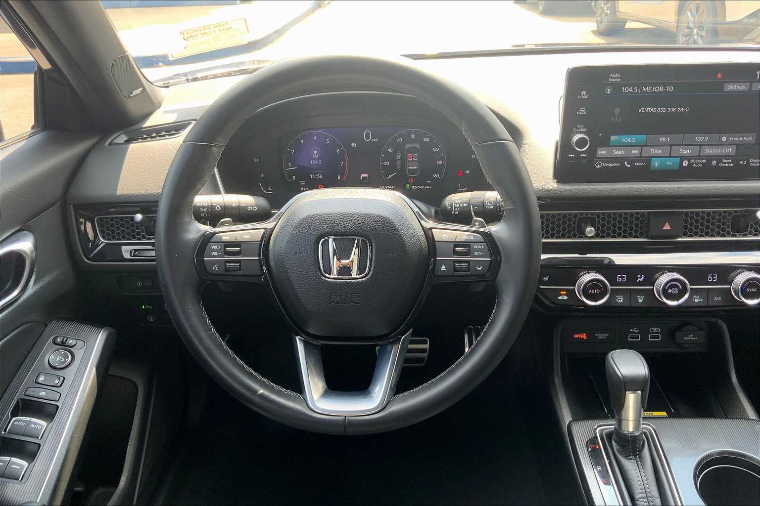 2024 Honda Civic Hatchback Sport Touring photo 5