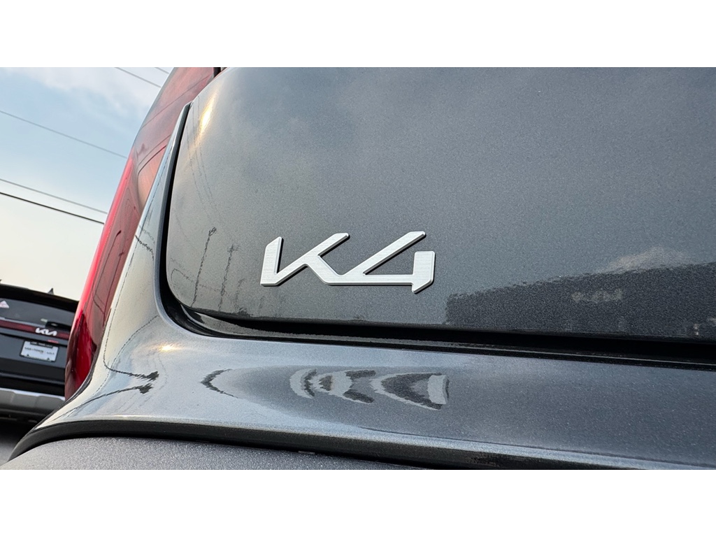 2025 Kia K4 LXS photo 3