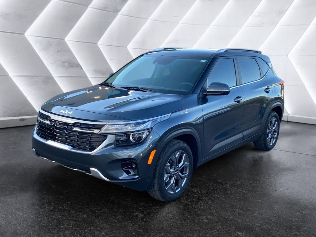 2024 Kia Seltos S photo 3