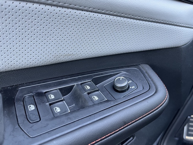2024 Volkswagen Atlas Peak Edition SE Technology photo 29