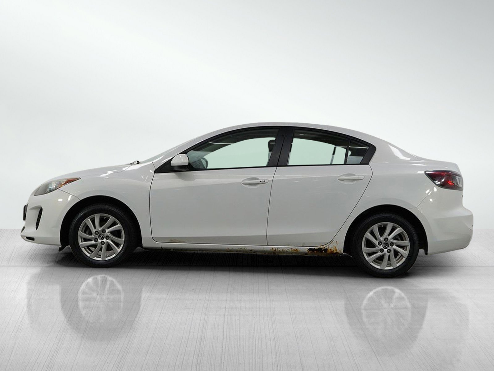Used 2013 Mazda MAZDA3 i Touring with VIN JM1BL1V73D1755302 for sale in Burnsville, Minnesota