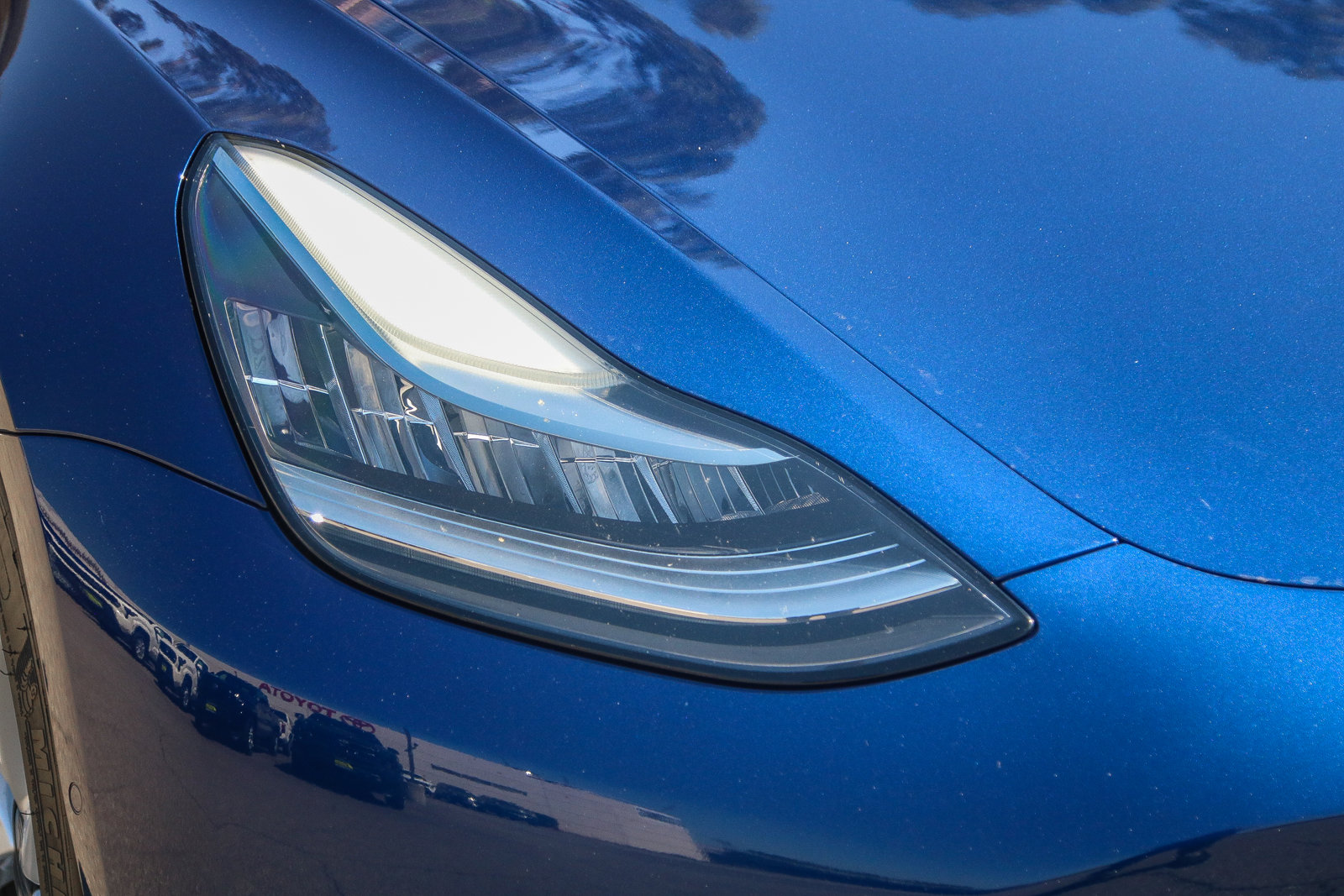 2018 Tesla Model 3 Long Range photo 4