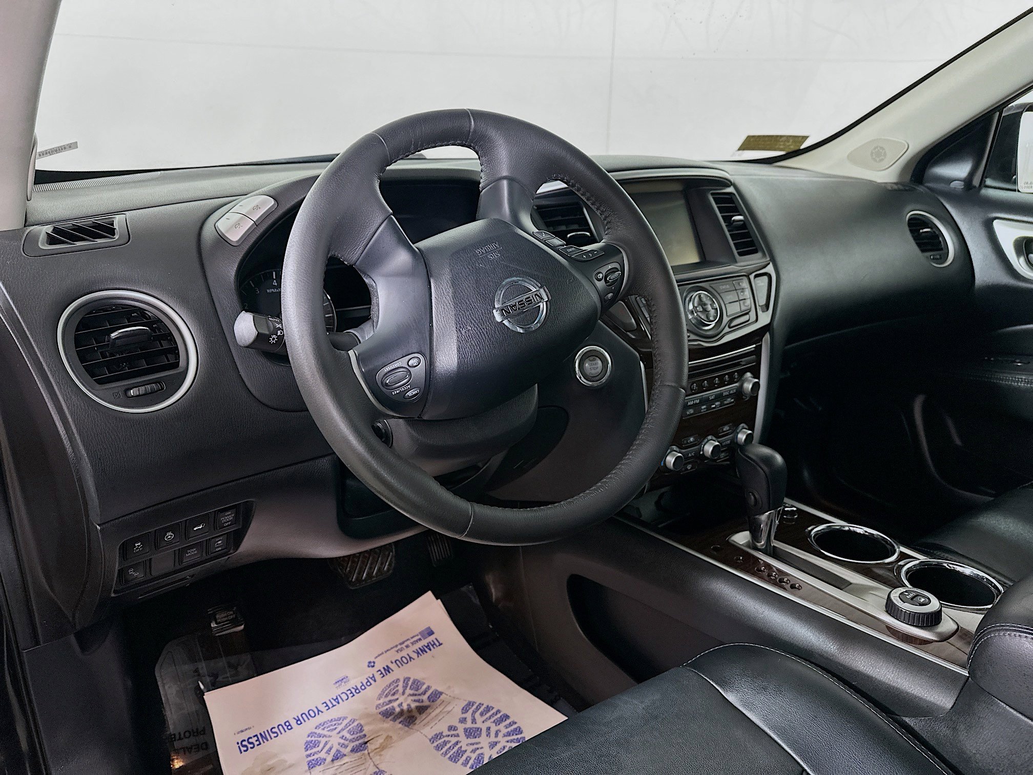 2015 Nissan Pathfinder Platinum photo 8