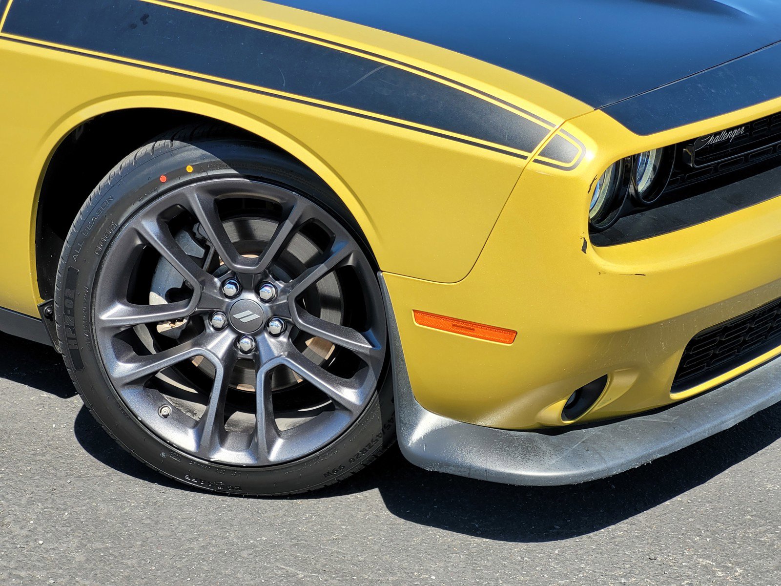 2021 Dodge Challenger R/T photo 3