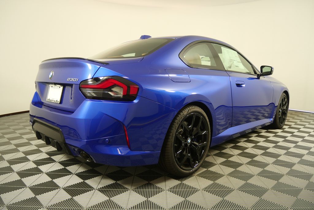 2025 Bmw 230i photo 3