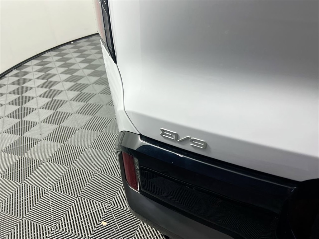2026 Kia EV9 GT-Line AWD photo 2