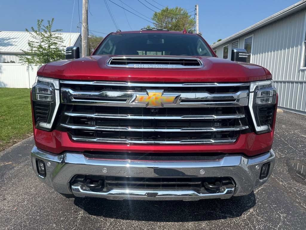 2025 Chevrolet Silverado 2500HD LTZ photo 2
