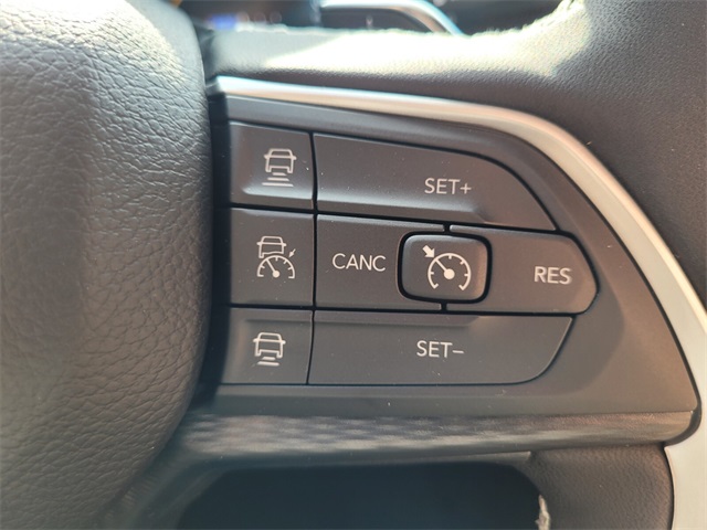 2025 Jeep Grand Cherokee Altitude photo 24