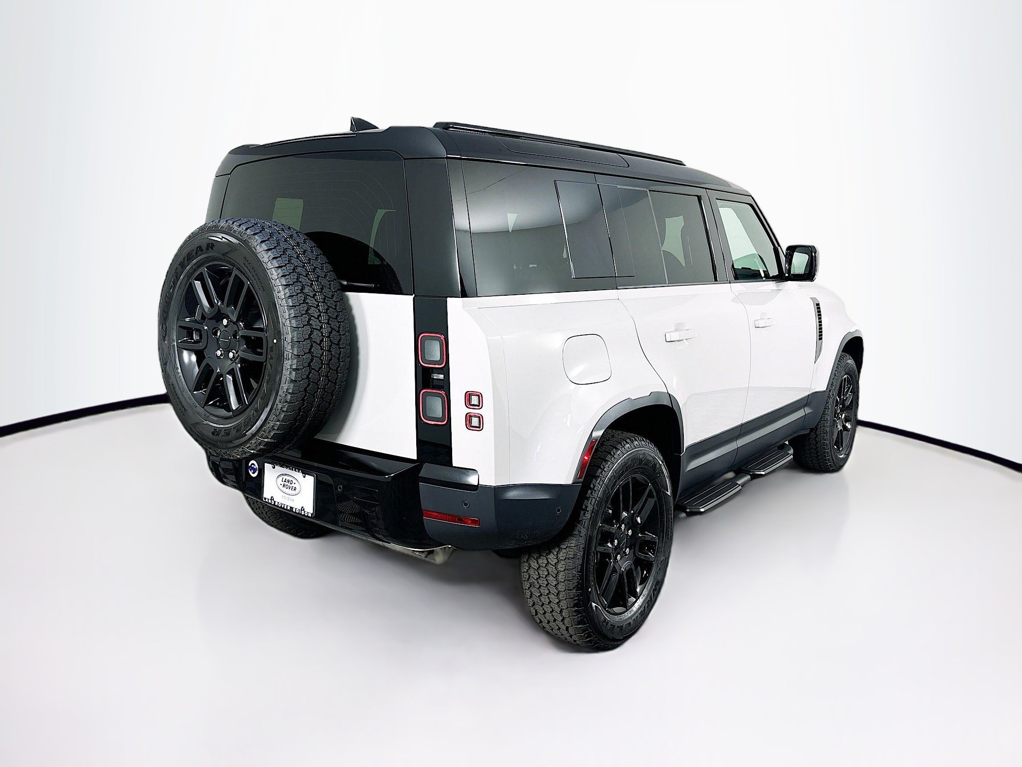 2026 Land Rover Defender 110 S photo 5