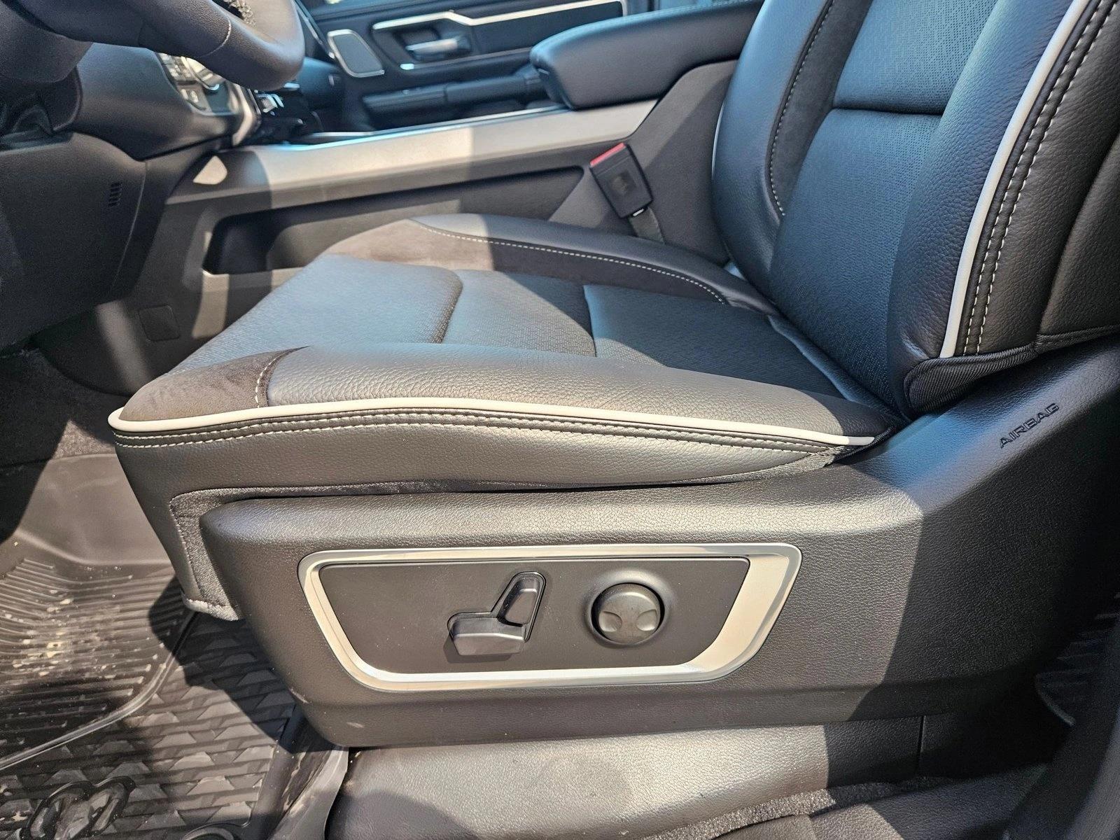 2026 Ram 1500 Laramie photo 4