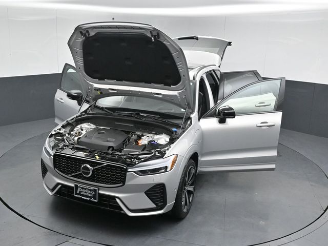 2022 VOLVO XC60 - Image 56