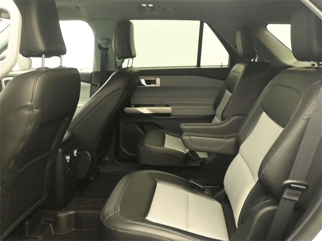 2022 Ford Explorer XLT photo 8
