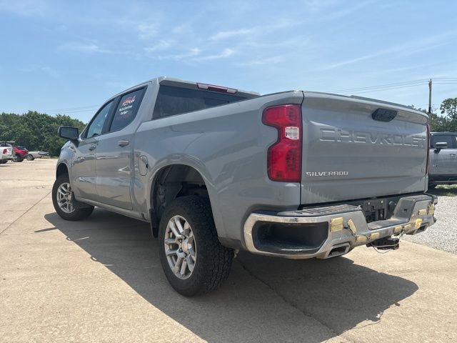 2024 Chevrolet Silverado 1500 LT photo 3