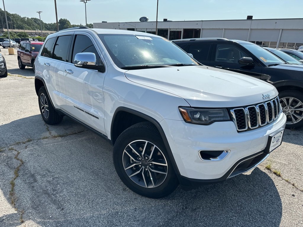 Used 2022 Jeep Grand Cherokee WK Limited with VIN 1C4RJFBG7NC142207 for sale in Kansas City
