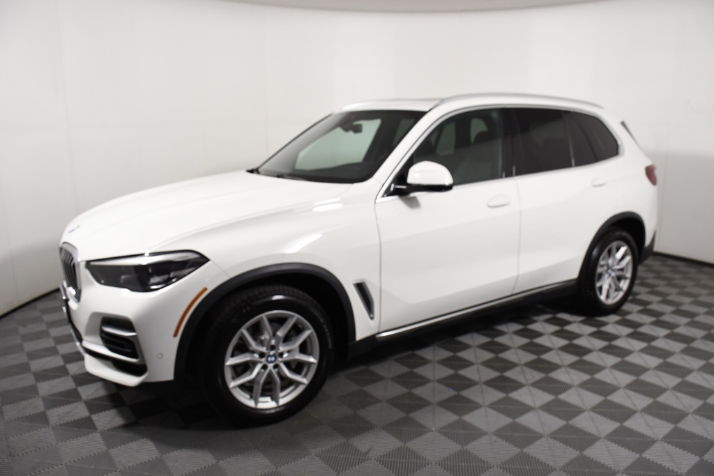 Used 2022 BMW X5 40i with VIN 5UXCR6C04N9K65779 for sale in Richfield, Minnesota