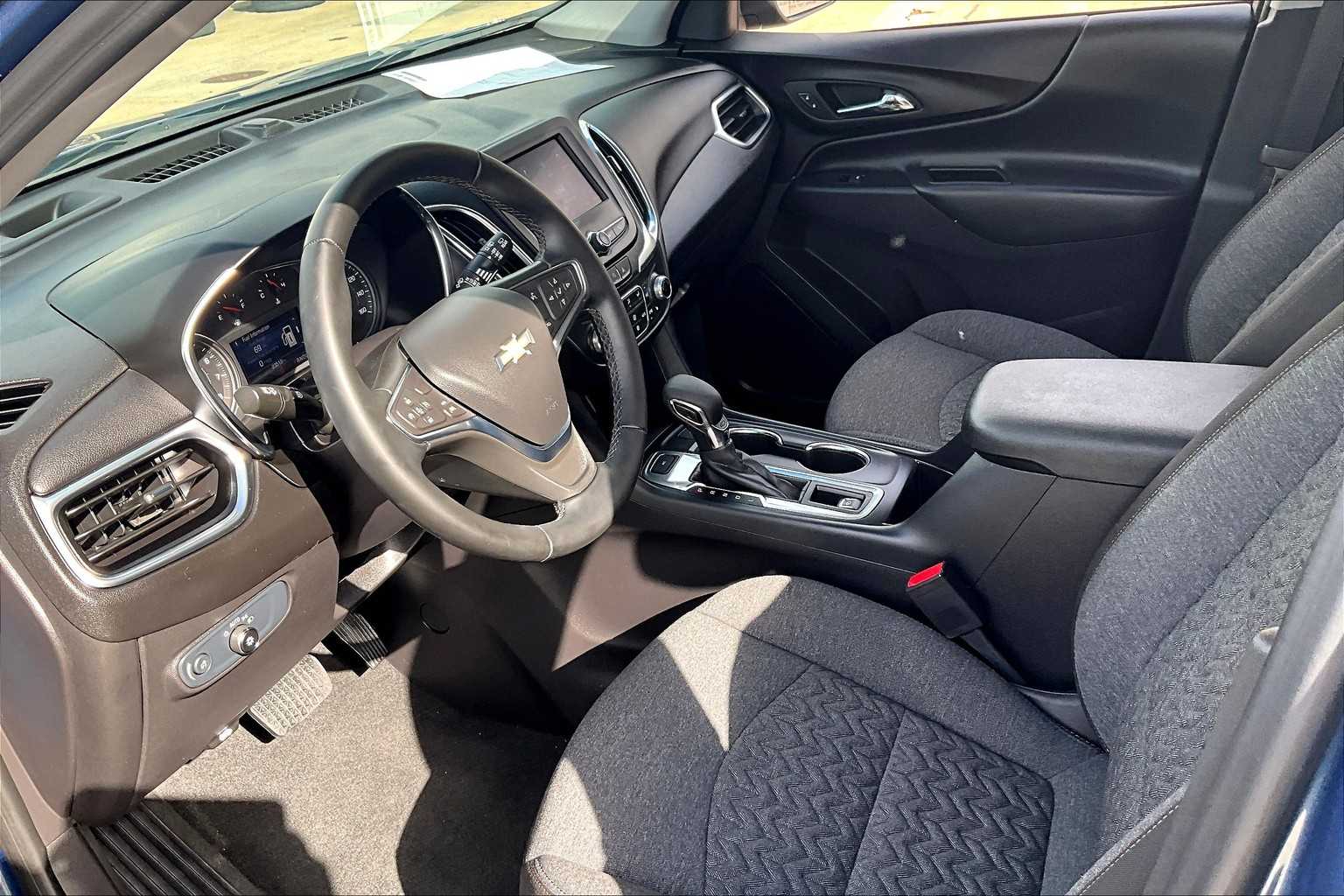 2024 Chevrolet Equinox LT photo 16