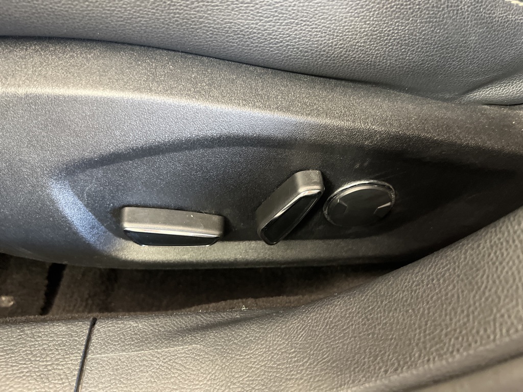 2019 Ford Fusion Hybrid SEL photo 14