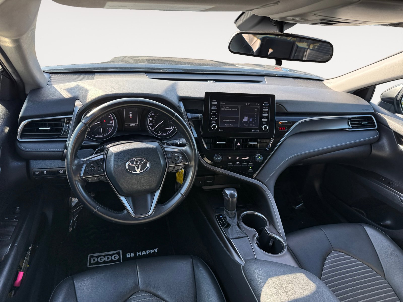 2021 Toyota Camry SE photo 15