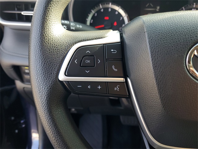 2022 Toyota Highlander L photo 13