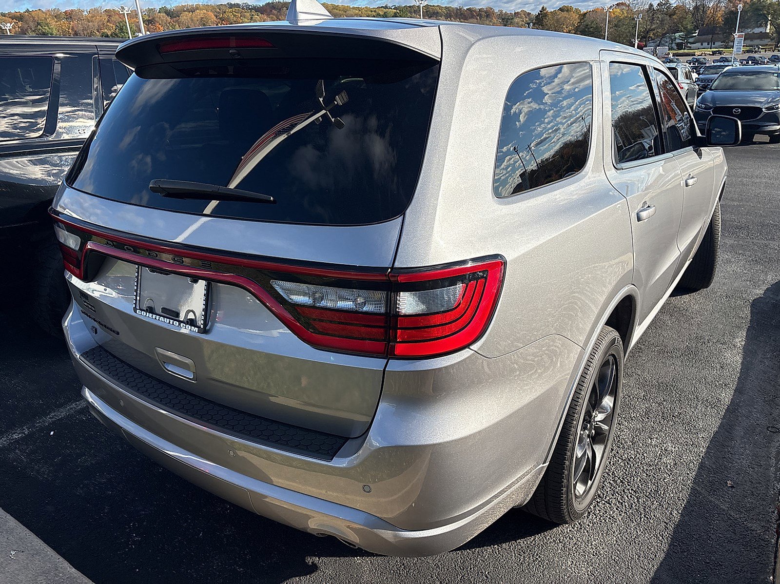 2021 Dodge Durango SXT Plus photo 2