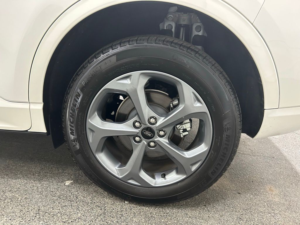 2024 Ford Escape ST-Line Select photo 13