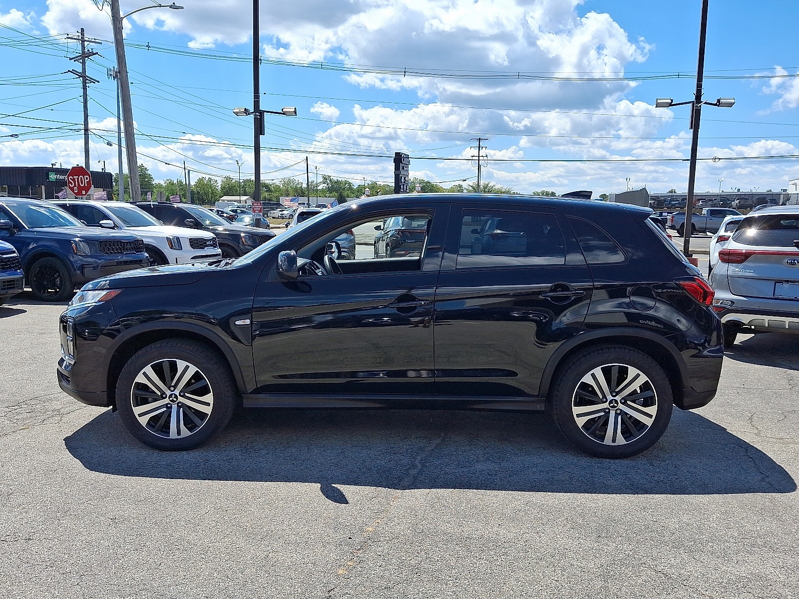 2023 Mitsubishi Outlander Sport ES photo 4