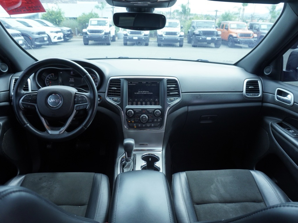 2018 Jeep Grand Cherokee Altitude photo 25