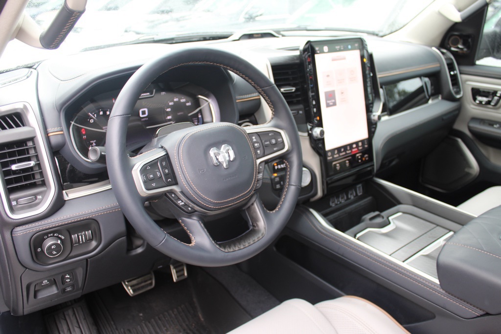 2025 Ram 1500 photo 4