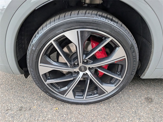 2021 Audi SQ5 Premium Plus photo 2